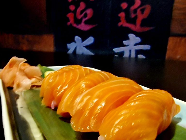 Sushis préparés à la minute